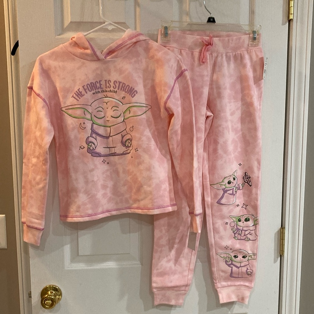 NEW Star Wars Baby Yoda Pink Jogging Set with Tie-Dye Design